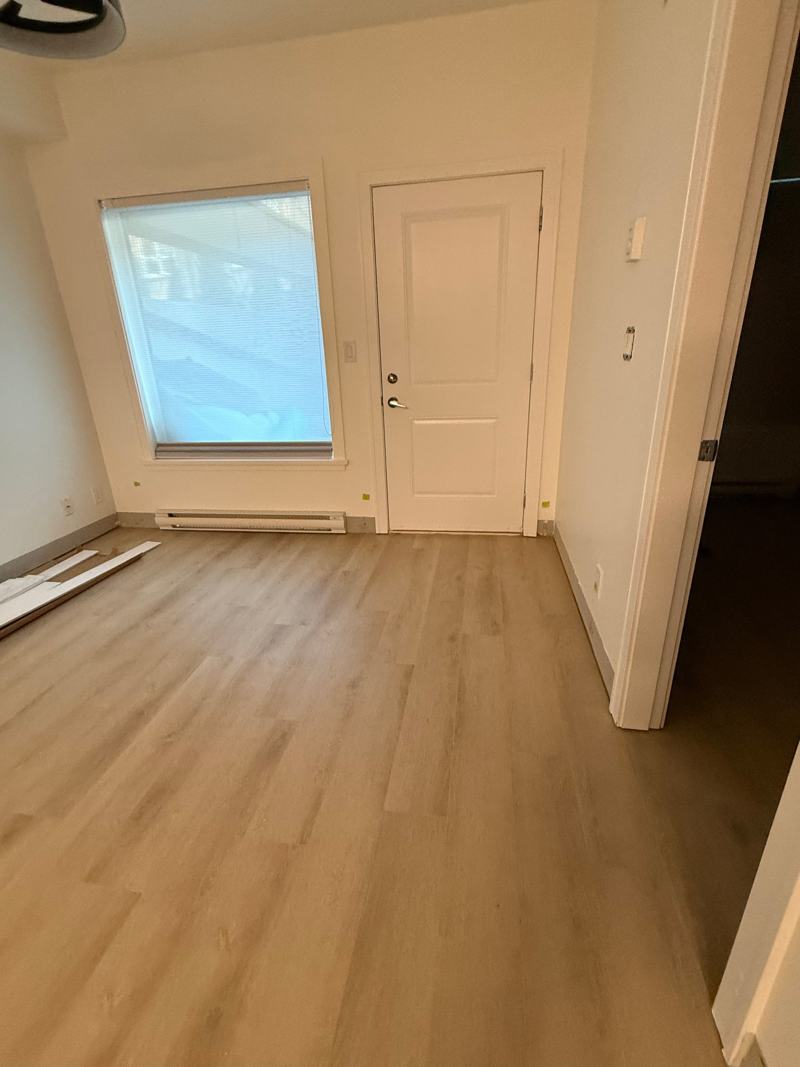 Laminate floor installed by Craftbuild in Burnaby &mdash; photo 1
