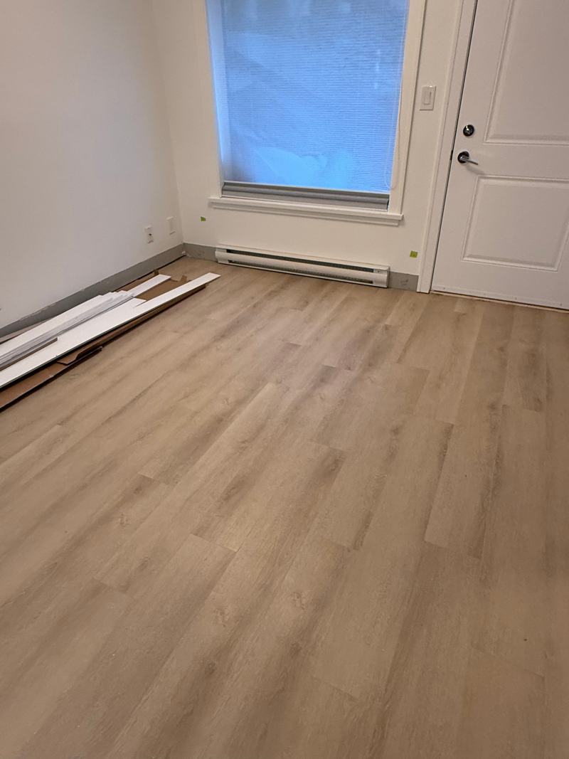 Laminate floor installed by Craftbuild in Burnaby &mdash; photo 5