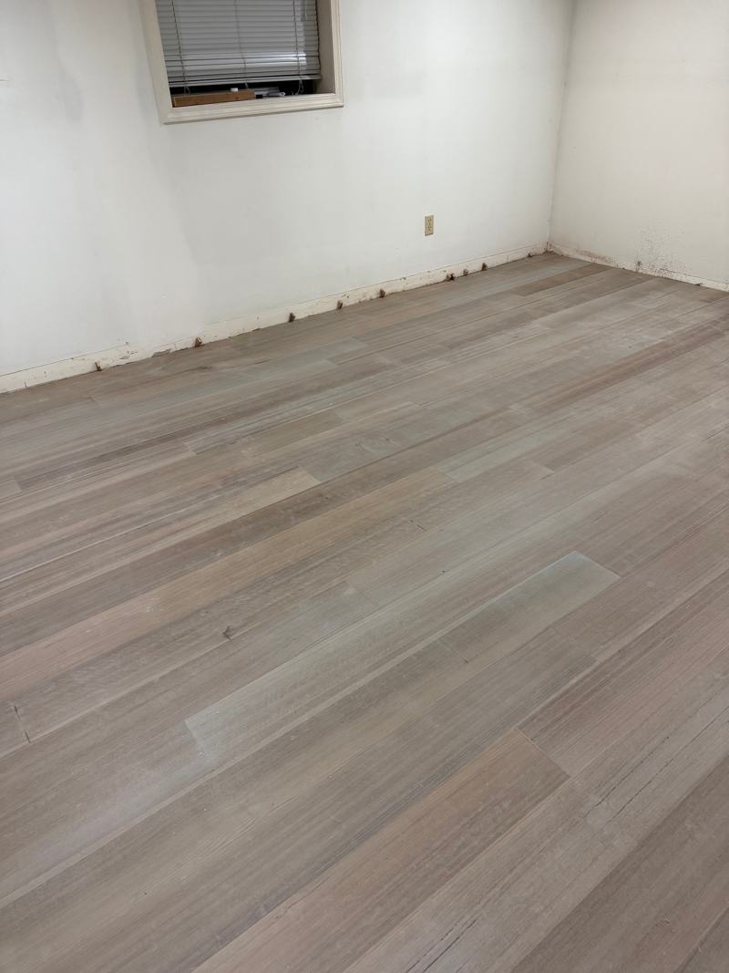 Glue-down hardwood floor after installation, Vancouver &mdash; photo 2
