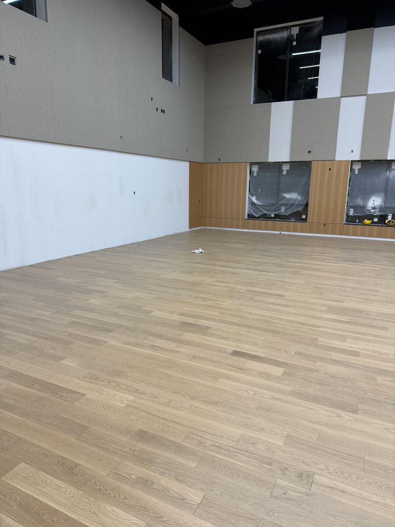 Engineered hardwood glued down by Craftbuild at &Eacute;cole La Vall&eacute;e, Pemberton &mdash; photo 1